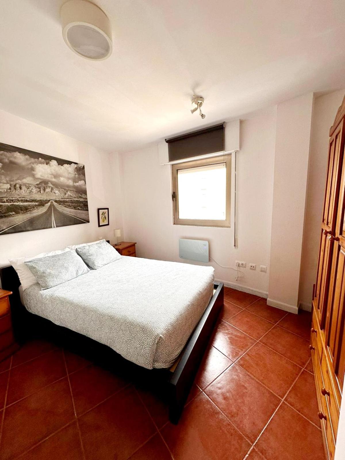 סן ויסנטה דה לה ברקרה Apartamento Playa Meron מראה חיצוני תמונה